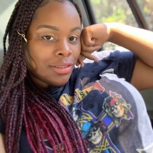 Meet your Posher, Tonae